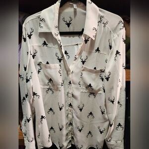 Express White and Black Deer Head Print